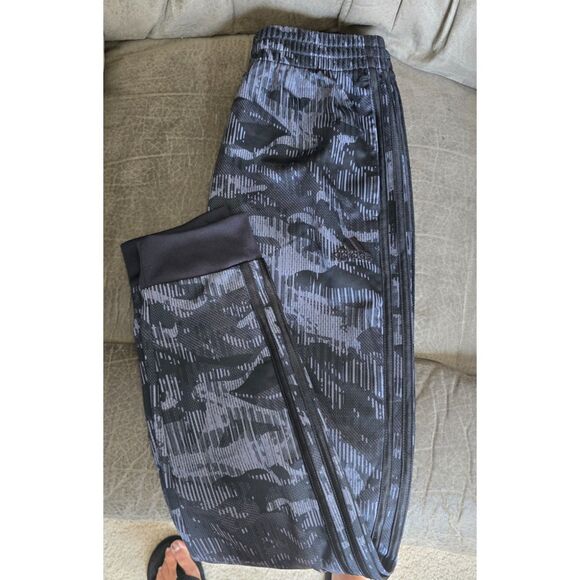 Black/Gray Adidas Joggers Athletic Pants with pockets Size L (14/16) - EUC - Picture 2 of 11